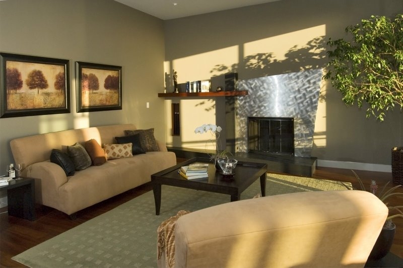 4615 Rockingham FR 1.jpg - Nice palette here again. Are the asymetric mantels a new trend?
